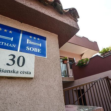 Apartments Ema Pula Exterior foto